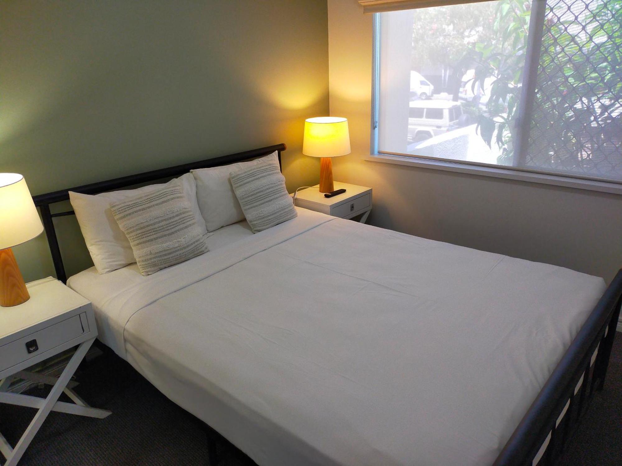Mid City Luxury Suites Cairns Exterior photo