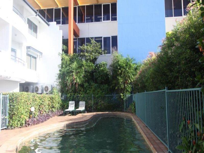 Mid City Luxury Suites Cairns Exterior photo
