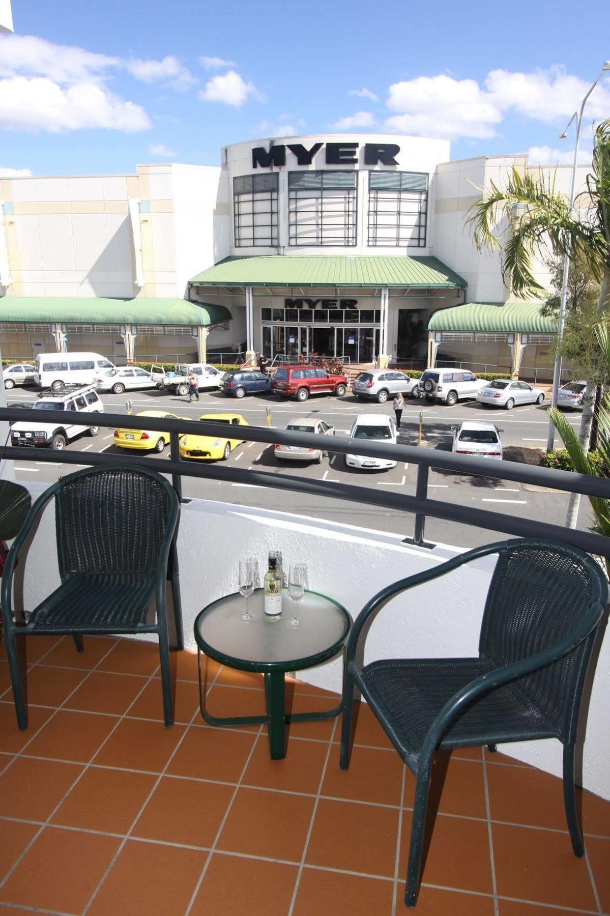 Mid City Luxury Suites Cairns Exterior photo